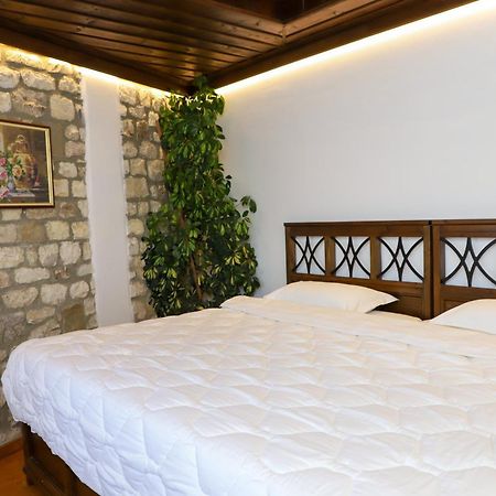 Villa Oda Tomori Berat Exterior photo