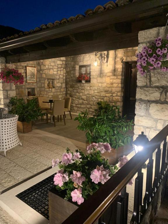 Villa Oda Tomori Berat Exterior photo