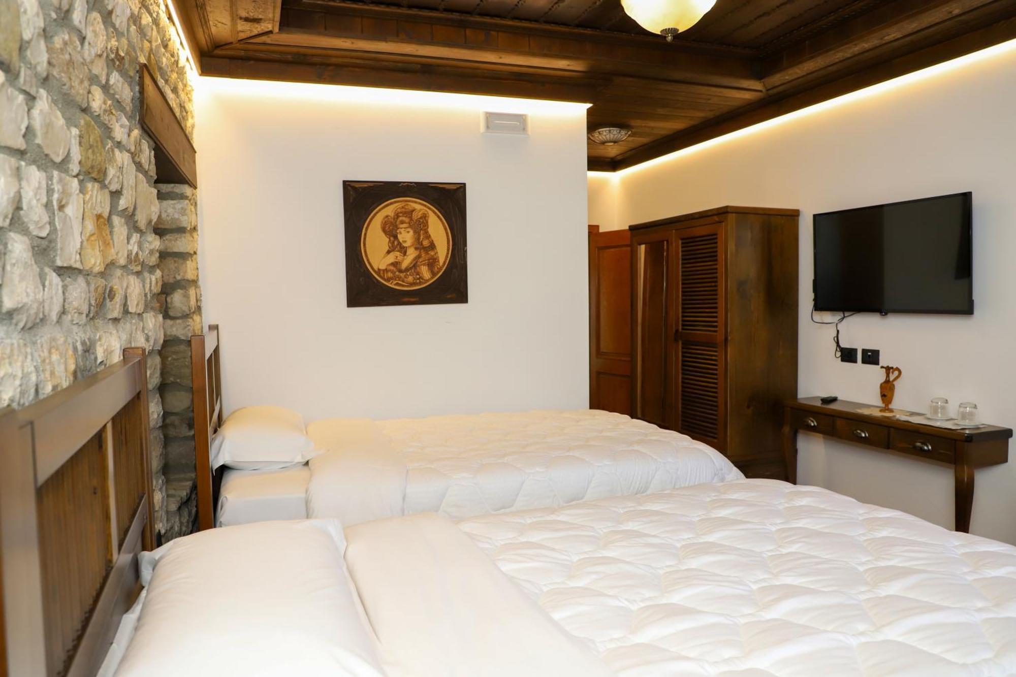 Villa Oda Tomori Berat Exterior photo