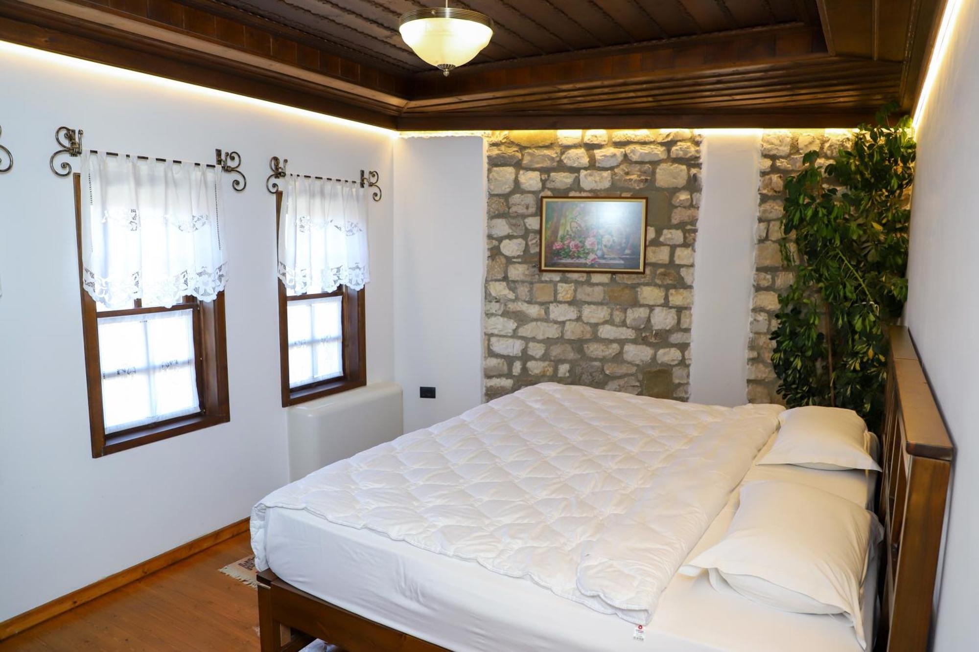 Villa Oda Tomori Berat Exterior photo