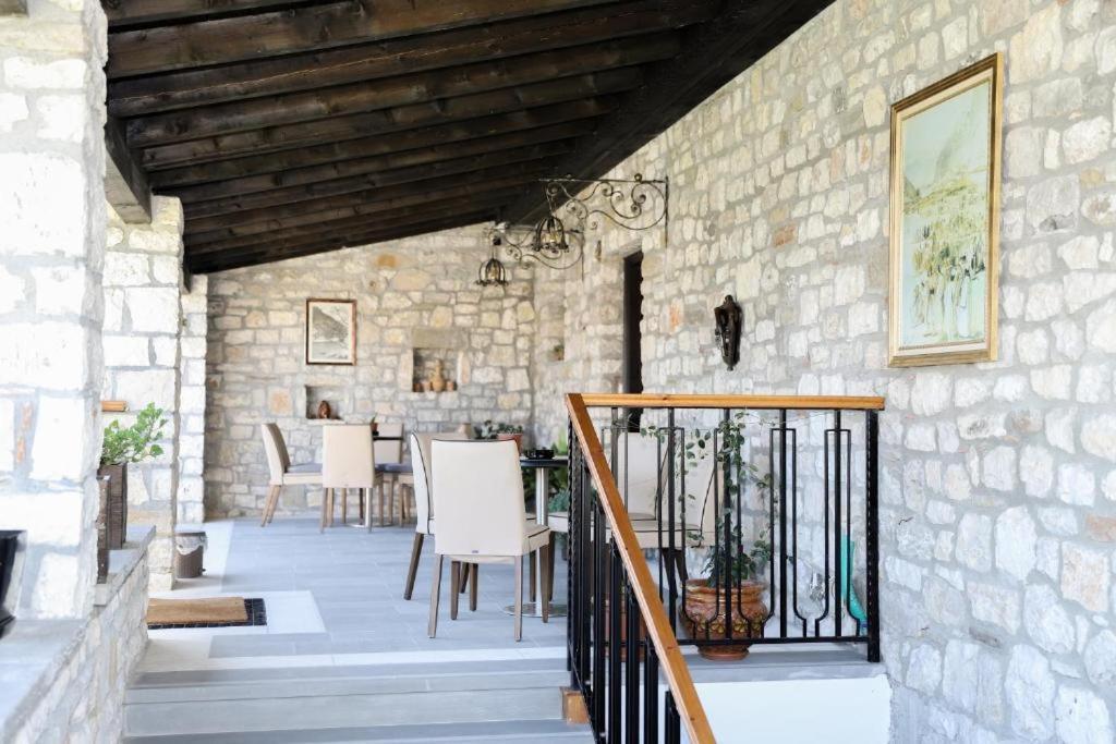 Villa Oda Tomori Berat Exterior photo