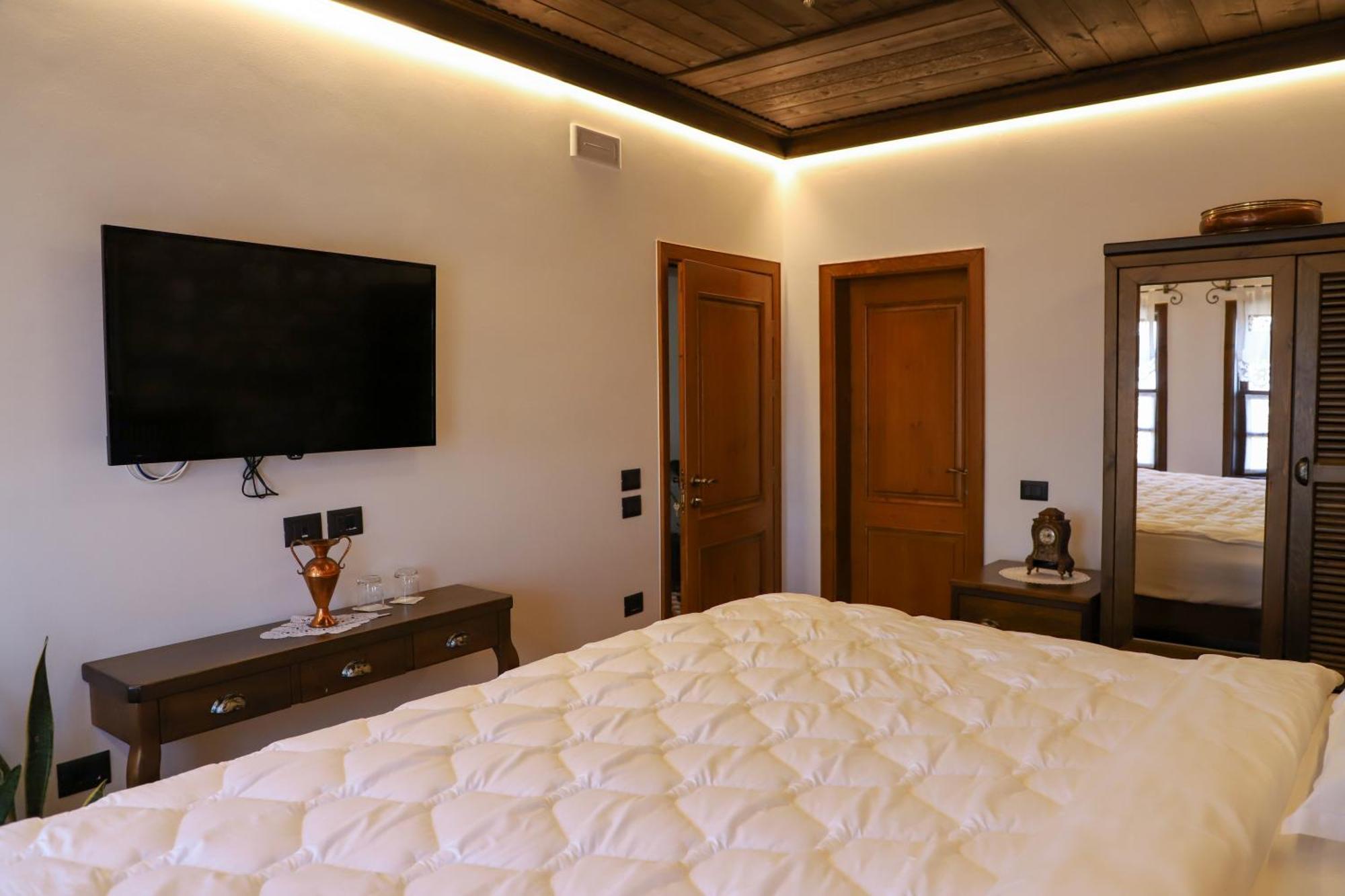 Villa Oda Tomori Berat Exterior photo